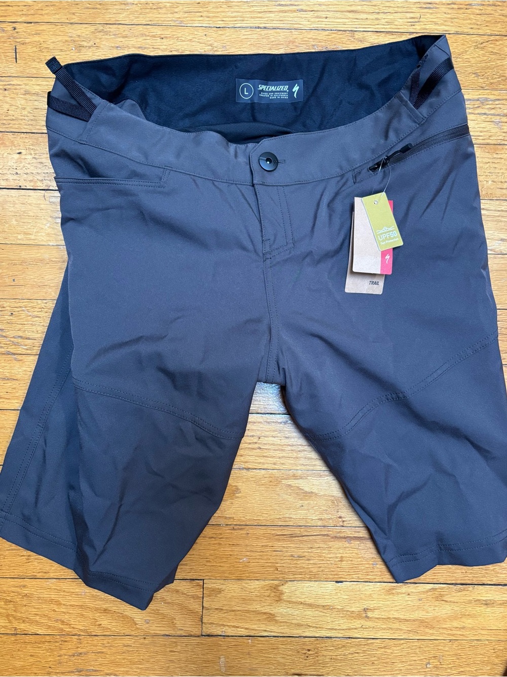 Specialized Women’s Gray Trail Shorts Size Large